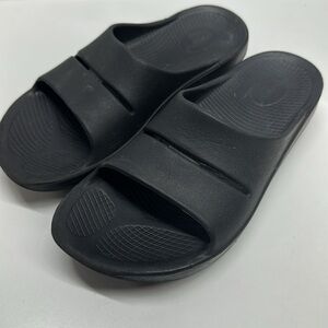 OOFOS | Shoes | Oofos Mens Size Womens 12 Recovery Thong  display picture 1